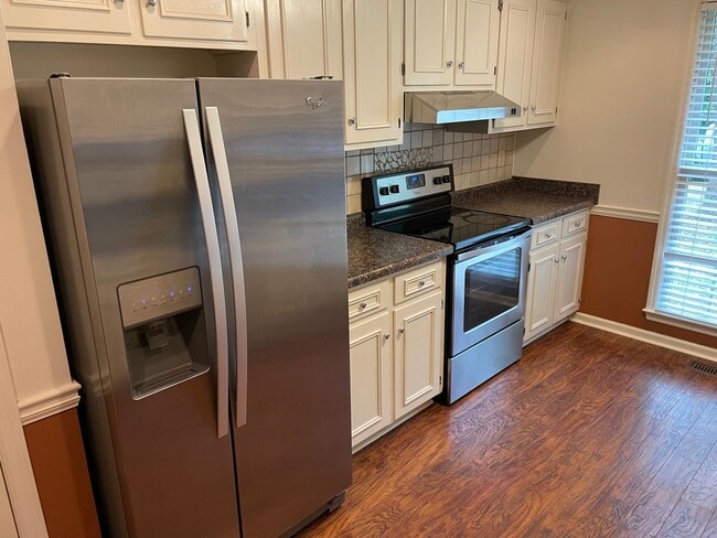 Building Photo - East Side Ranch on Cul-de-Sac