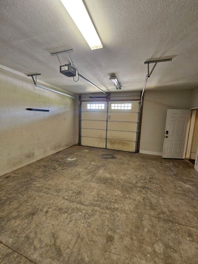 Building Photo - 3-Bedroom Home in the Heart of Cookeville – Available Now!