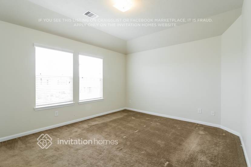 Building Photo - 5943 Brenwood Trails Ln