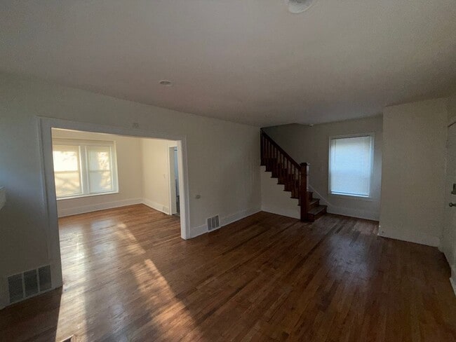 Building Photo - Open House Schedule Mon 9.1.25 @ 12:00pm, ...
