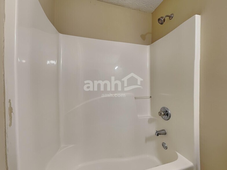 Building Photo - 4148 Duncan Ives Dr