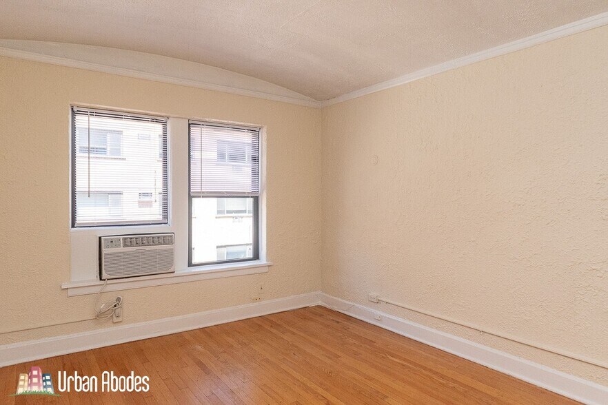 Building Photo - 535 W Arlington Pl