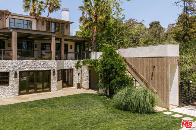 Building Photo - 1105 Rivas Canyon Rd