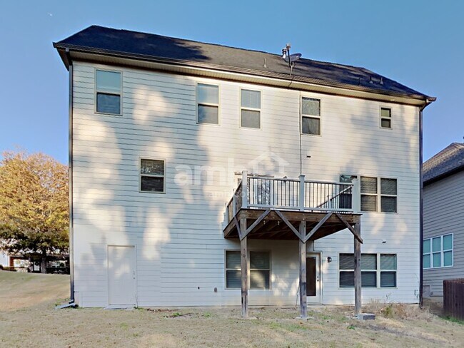 Building Photo - 2133 Leafmore Ct SE