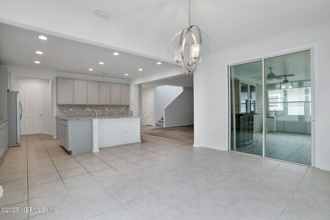 Building Photo - 277 Sandstone Dr