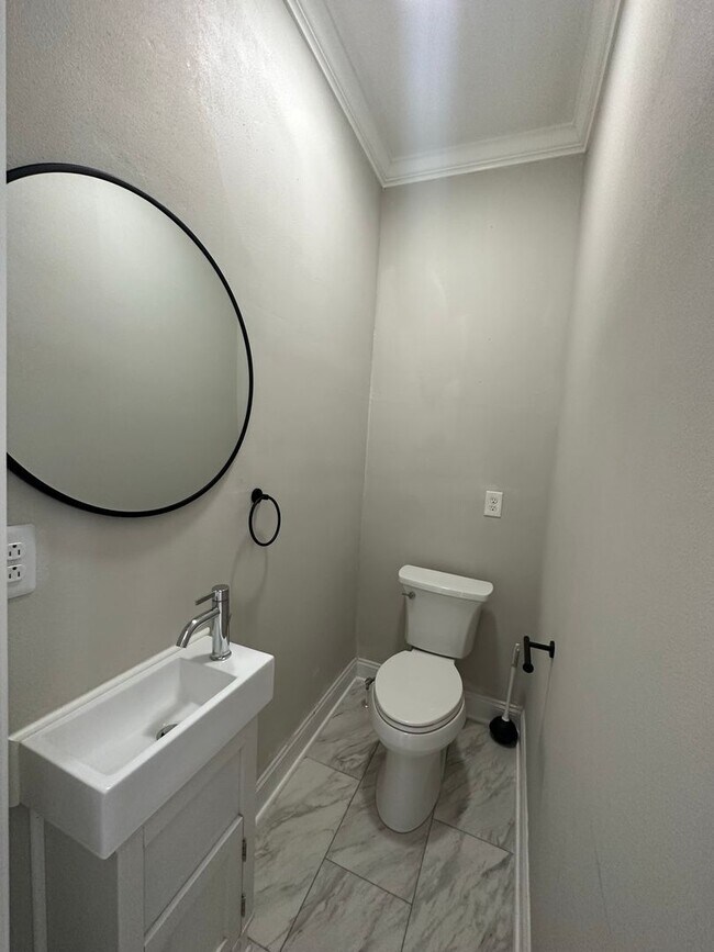 Building Photo - Rental in Bayou St. John Neighborhood