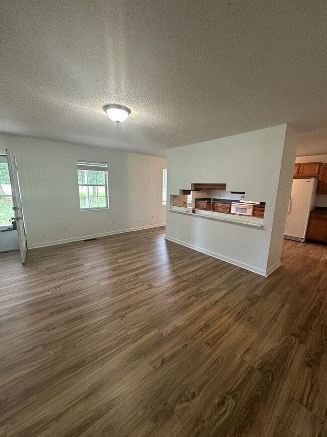 Building Photo - 6250 GA-136