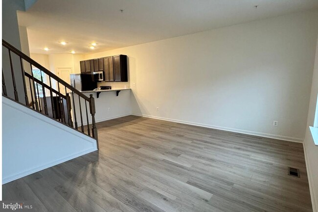 Building Photo - 2539 Westwind Blvd