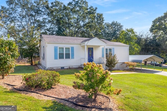 Building Photo - 1801 Crestridge Dr SE