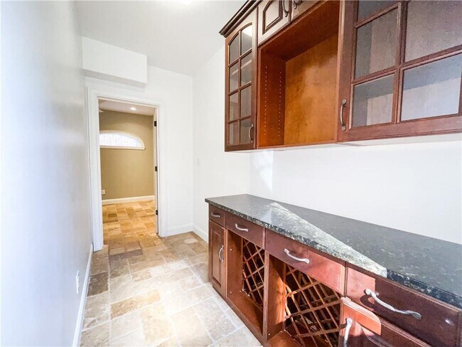 Building Photo - 4 Prichard Way NE