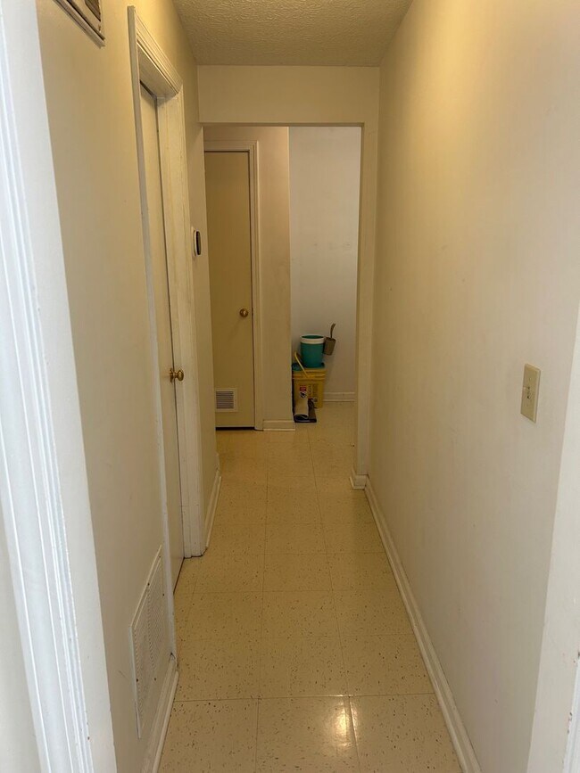 Building Photo - Bungalow Near Downtown Bloomington – *6 mo...