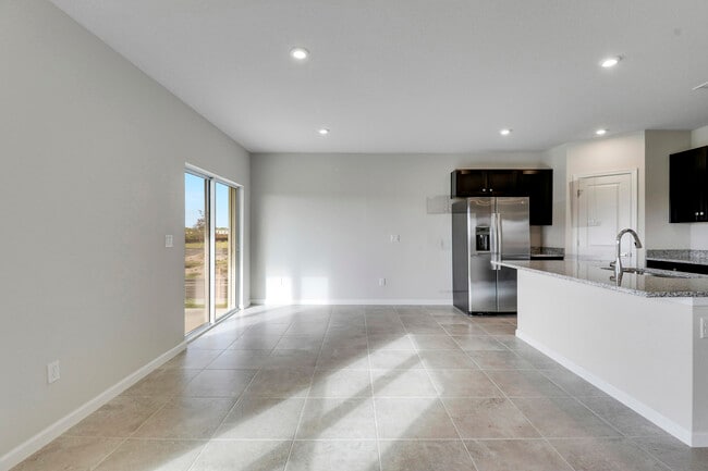 Building Photo - 15404 SW American St