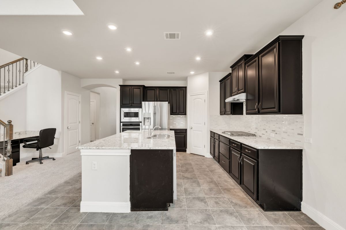 Building Photo - 5300 Cipriano Dr