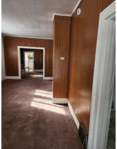 Building Photo - 441 S 11th St