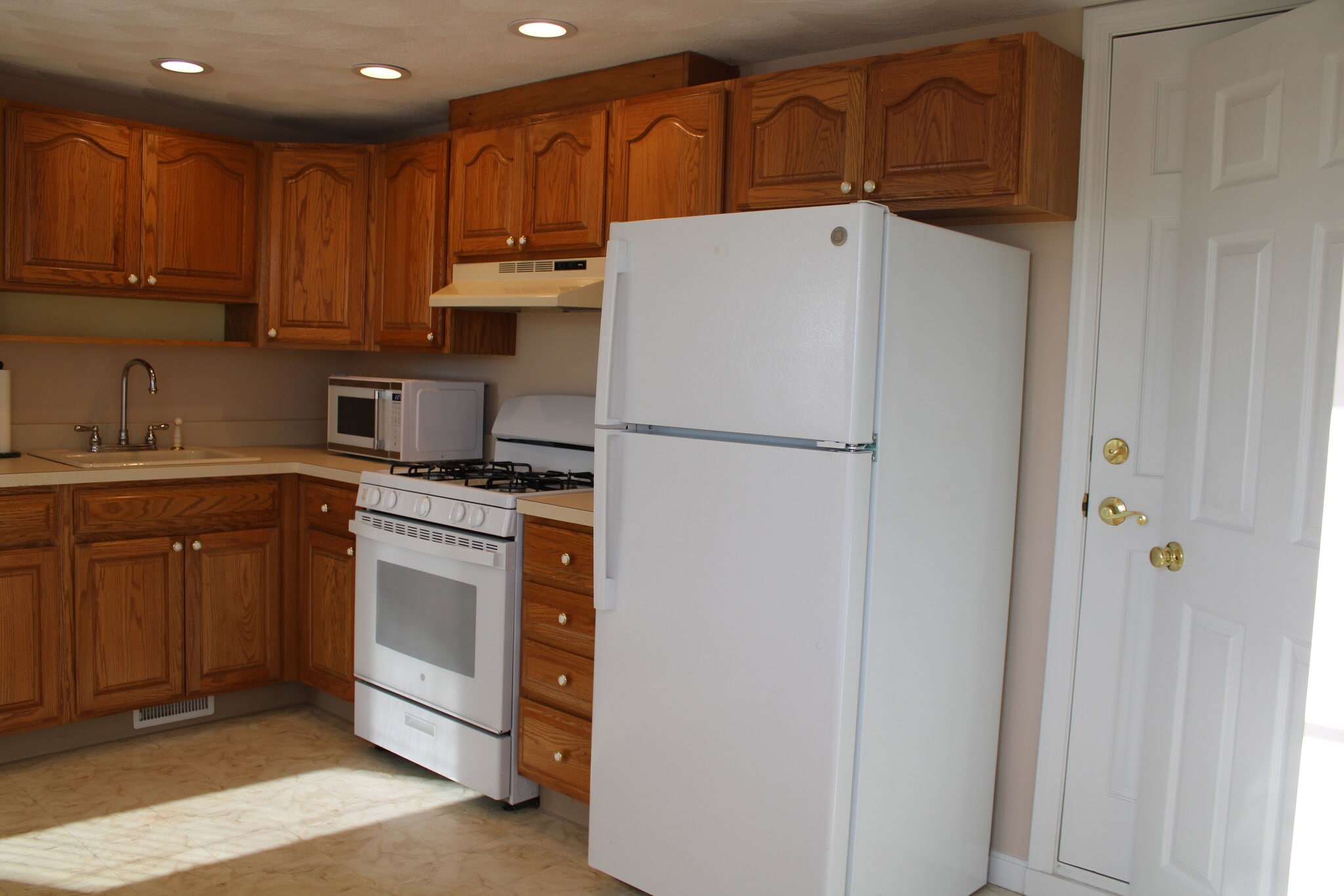 Building Photo - 42 Preston Rd