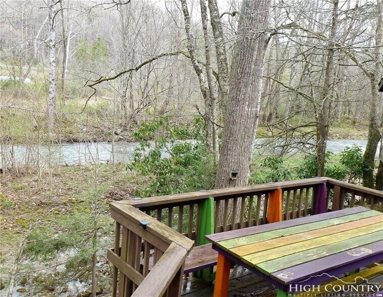 Downstairs deck overlooking Watauga River - 270 River Road 2