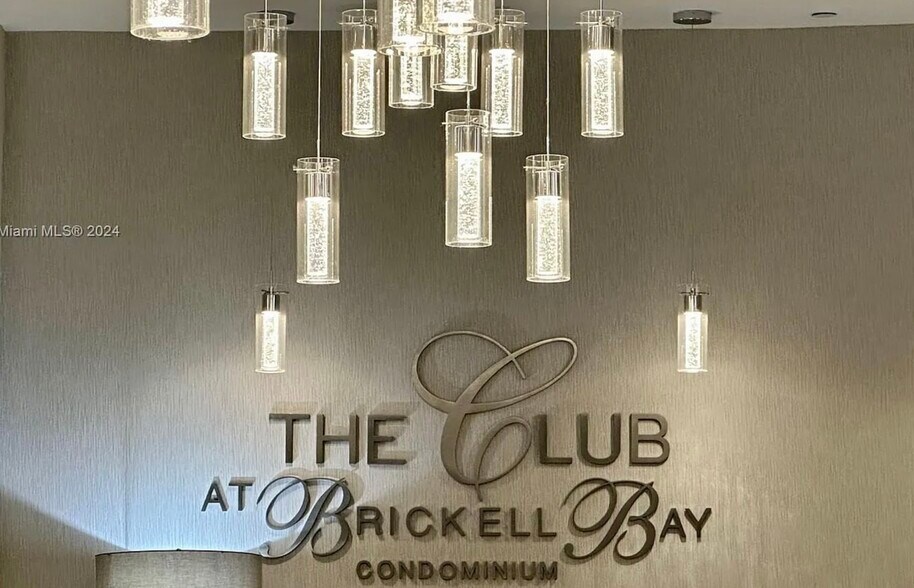Primary Photo - 1200 Brickell Bay Dr