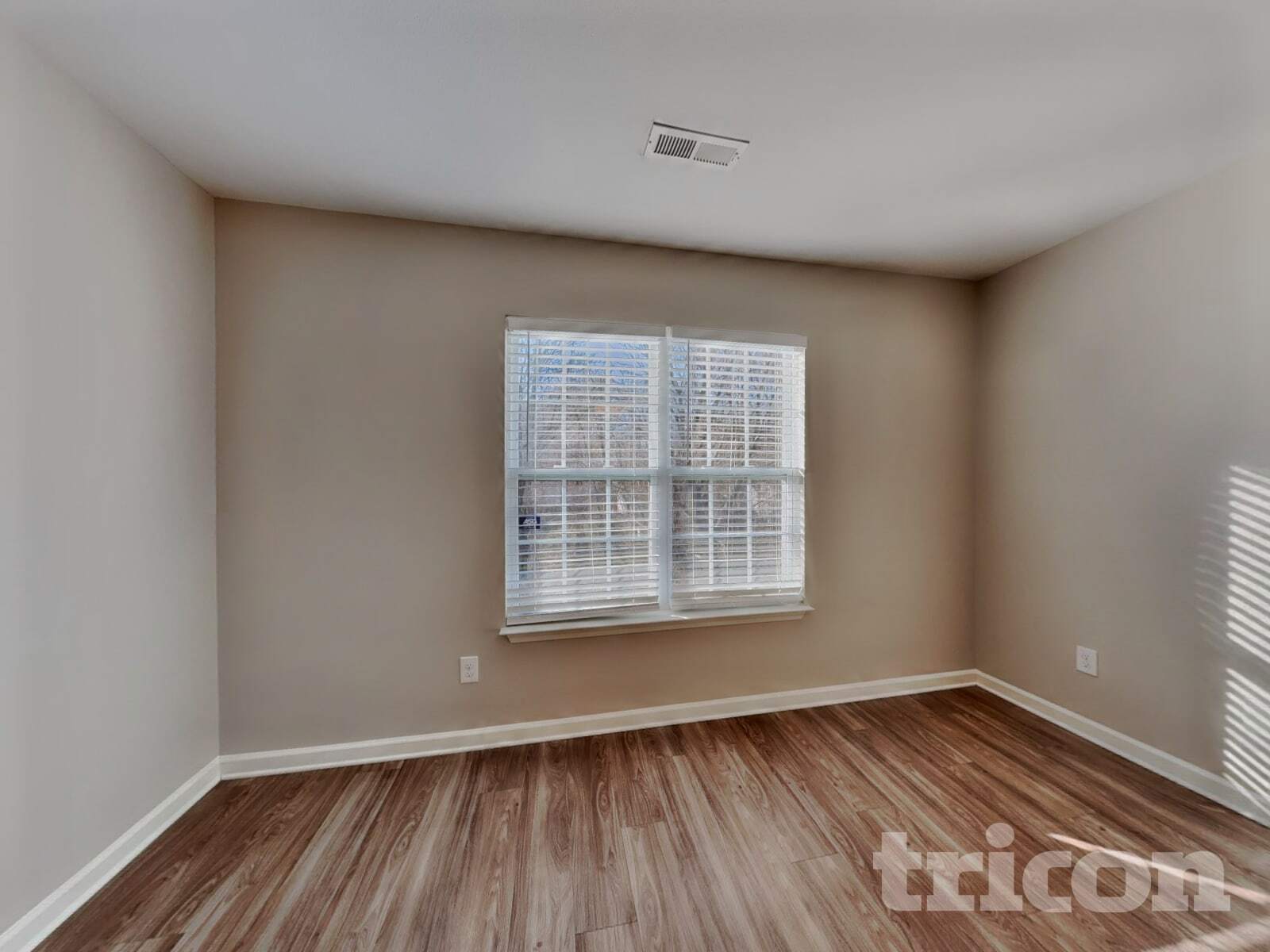 Building Photo - 3216 Laurenfields Way