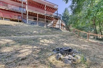 Building Photo - TRA3106