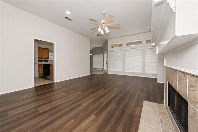Building Photo - 2230 Park Hurst Dr