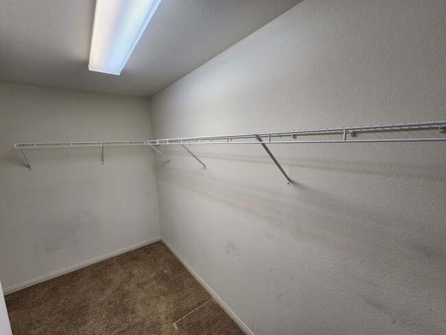 Building Photo - Lovely Two Story Home in Mountain Edge Community