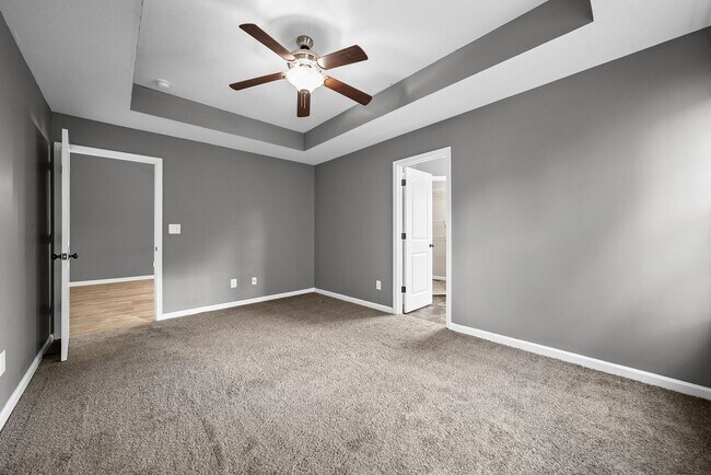 Building Photo - Pet Friendly Three Bedroom!