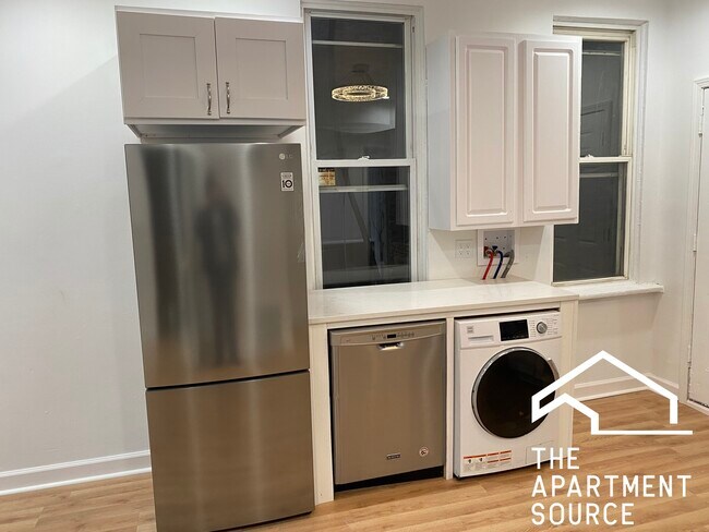 Building Photo - 1228 N Cleaver St