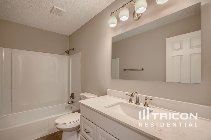Building Photo - 1814 Lacota Ln