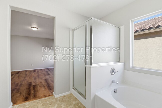 Building Photo - NW North Las Vegas!! Single Story!! No Carpet!! Low Maintenance Desert landscape front and back!!