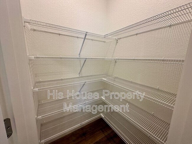 Building Photo - 3924 Pinnacles Ct