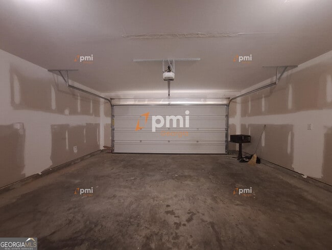 Building Photo - 437 Kildare Wy