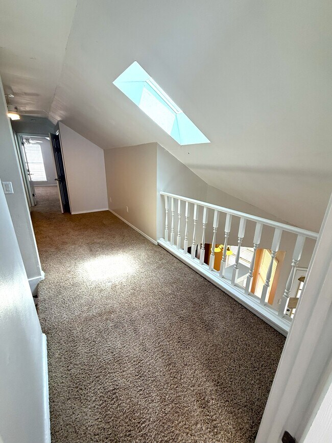 Building Photo - 4807 Summer Creek Cove