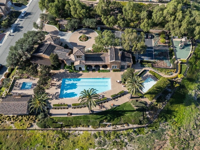 Building Photo - Stunning Single-Story Luxury Home in Coveted Rolling Hills Ranch