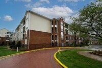 Building Photo - 4850 Eisenhower Ave