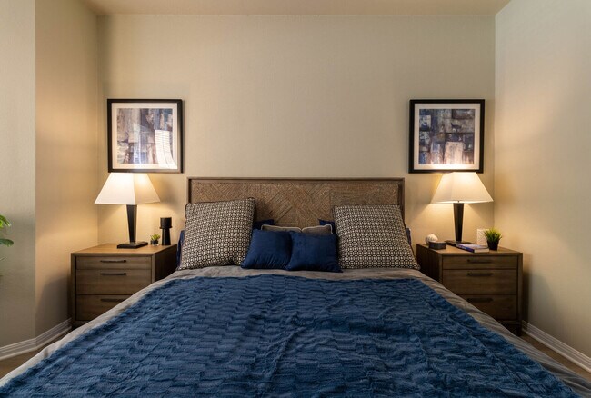 Building Photo - Get Up to 5 Weeks Free with Your New Lease