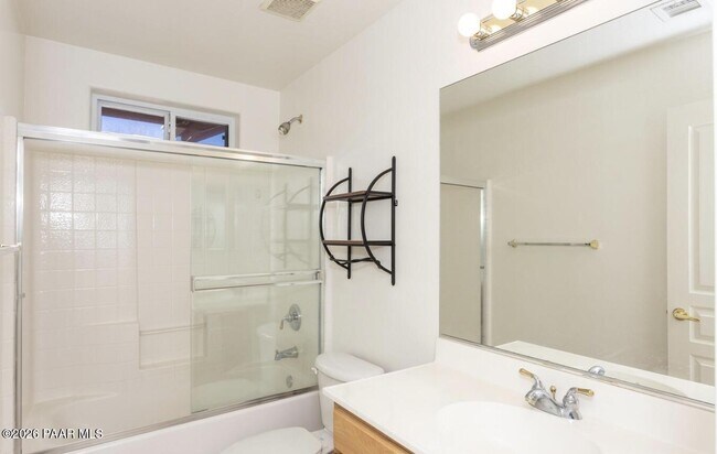 Building Photo - 1654 St Andrews Way