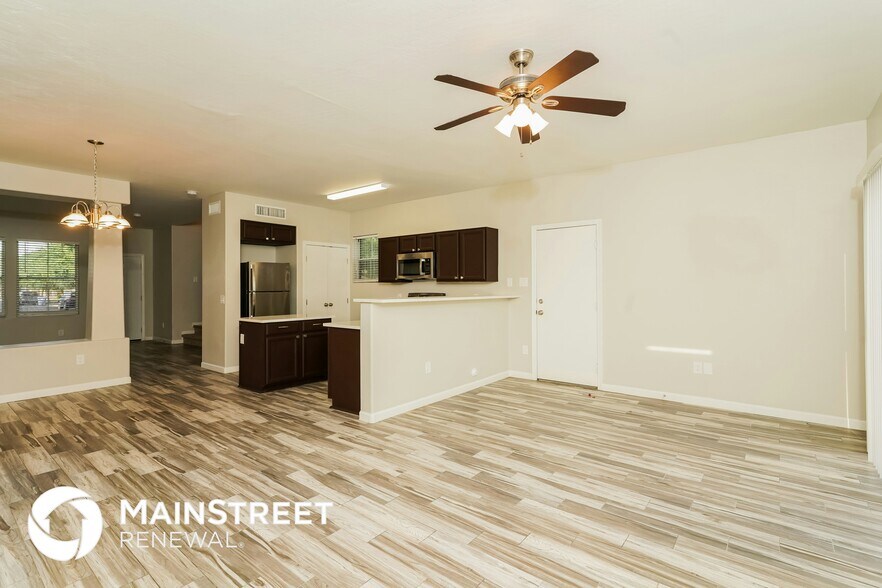 Building Photo - 11954 W Belmont Dr