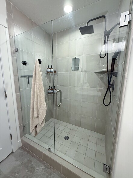 Master Bathroom - 2039 N 3960 W