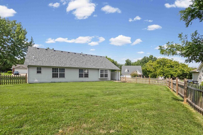 Building Photo - 5703 Candlewood Dr