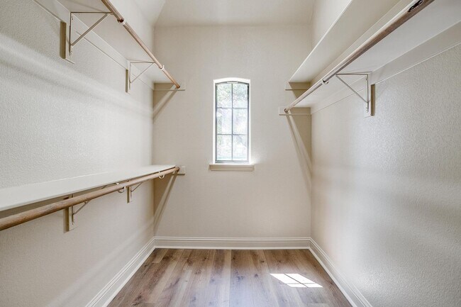 Building Photo - Beautiful 3 Bed, 2.5 Bath Located in HIghly Desired Willow Park Village- Aledo ISD-  76008