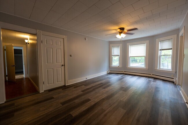 Building Photo - 125 Tarrytown Rd