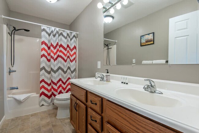 Building Photo - 471 Palisade Trail