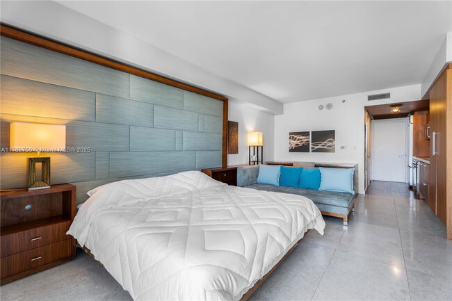 Building Photo - 50 Biscayne Blvd