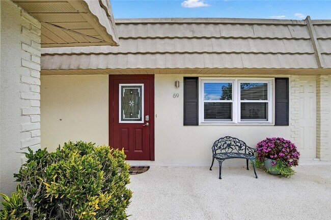 Building Photo - 202 Bedford St