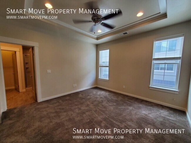 Building Photo - 3246 E Front Runner Ln