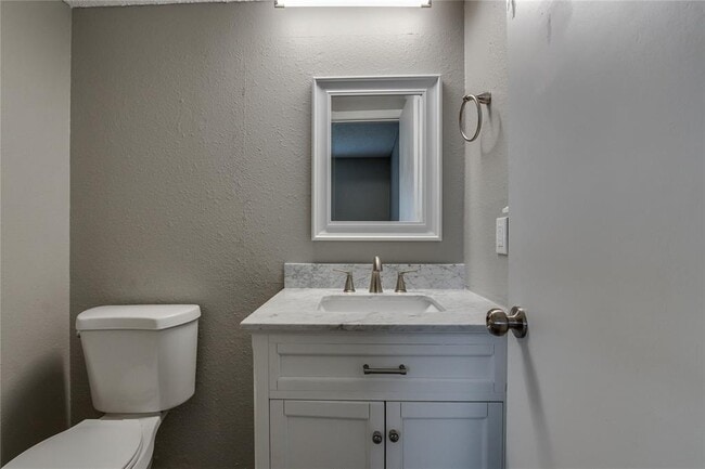 Building Photo - 3916 SE 46th St