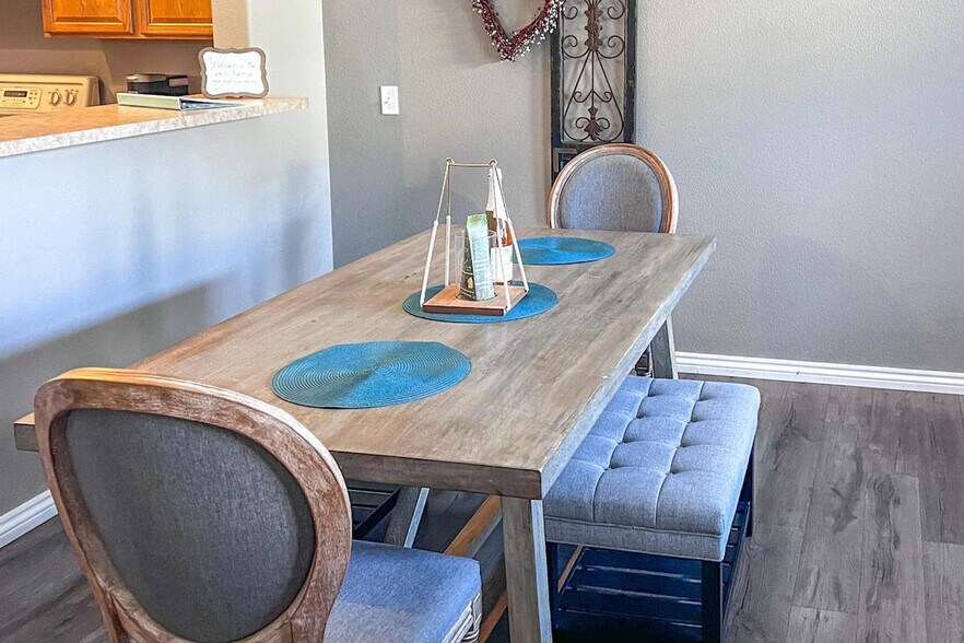 Building Photo - 6414 Caddy Point