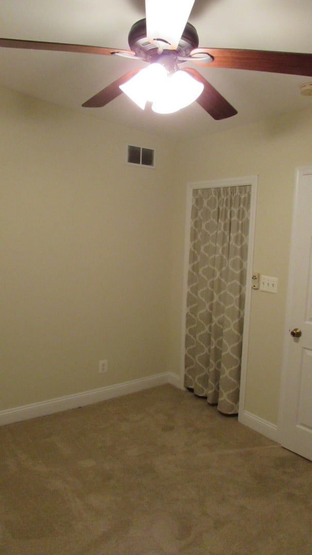 Building Photo - Amazing Rehab Townhome with Deck