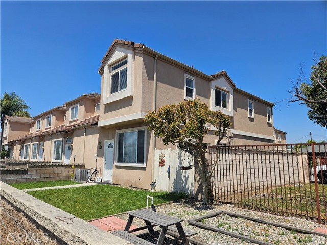 Building Photo - 8598 Belmont St