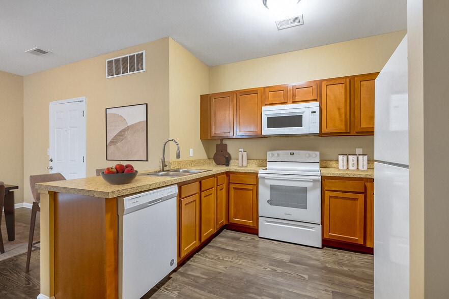 Building Photo - Montgomery Apartments